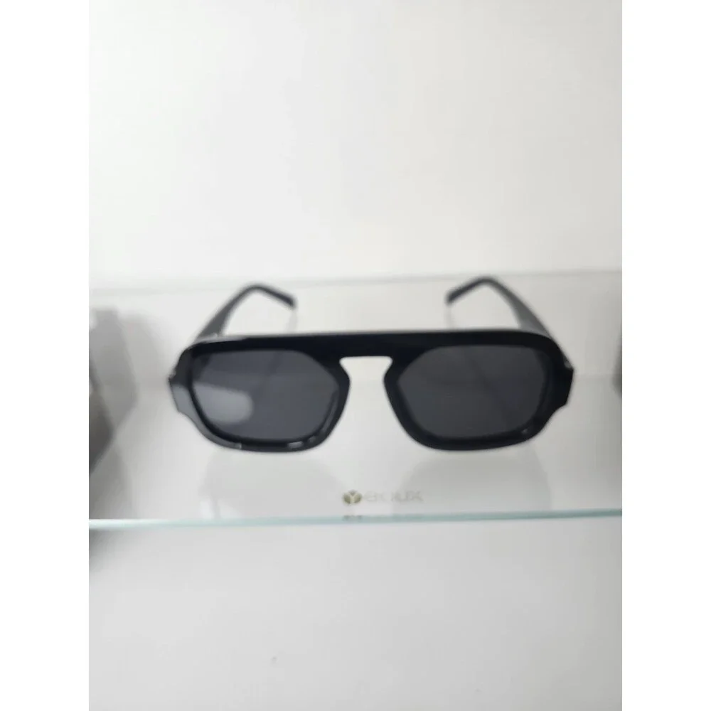 2 Pairs Of Wowsun Over Sized Frames Sunglasses